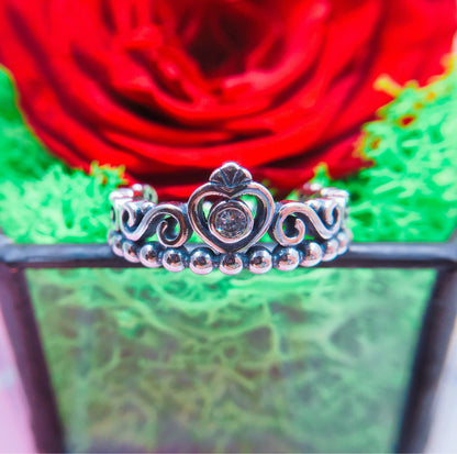 The crown was set with a diamond ring