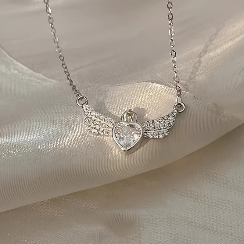Elegant Angel Wings With Synthetic Gem Heart Pendant Necklace, Simple Style Crown Decor Ladies Fashion Jewelry