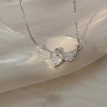 Elegant Angel Wings With Synthetic Gem Heart Pendant Necklace, Simple Style Crown Decor Ladies Fashion Jewelry