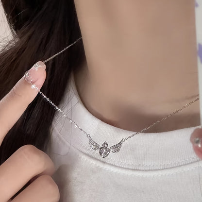 Elegant Angel Wings With Synthetic Gem Heart Pendant Necklace, Simple Style Crown Decor Ladies Fashion Jewelry