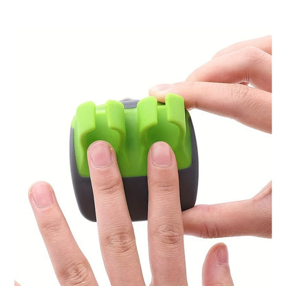 1pc/4pcs Use our stainless steel handheld peeler to easily peel fruits and vegetables - the perfect kitchen accessory for quick meal preparation