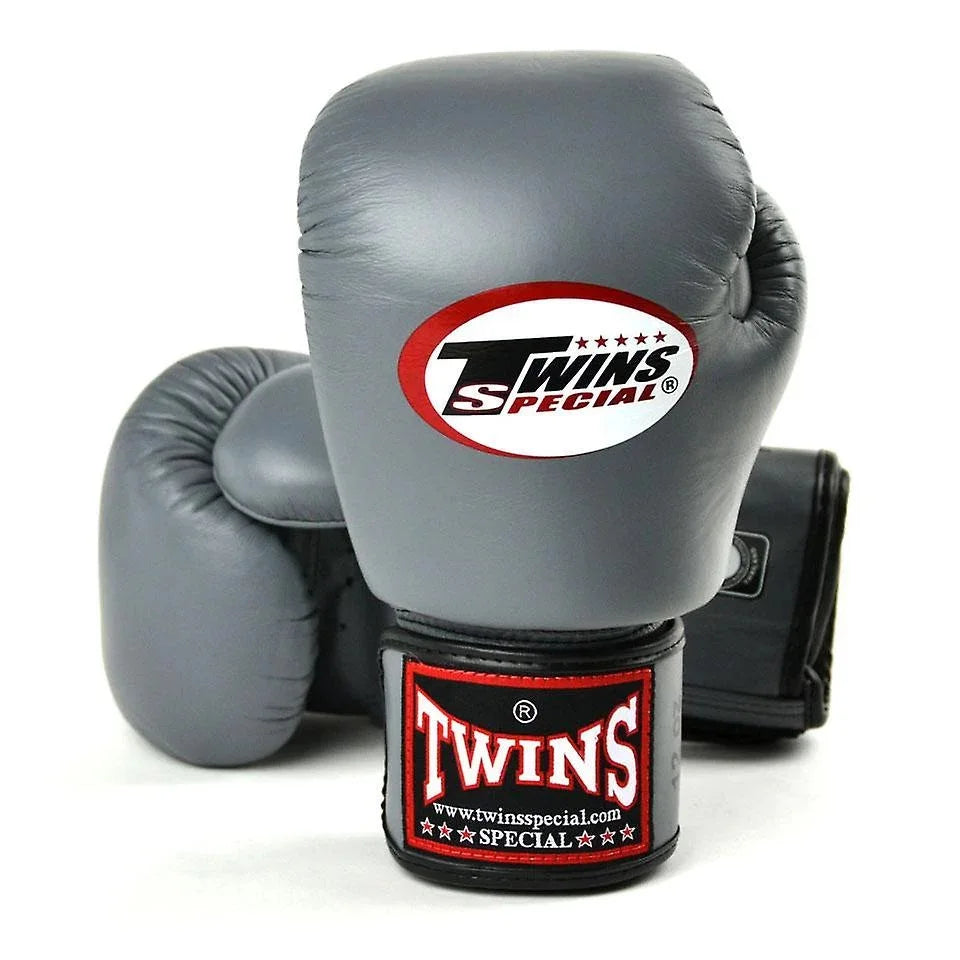 TWINS IP-300 Boxing Gloves Professional Muay Thai Training Sparing Fighting Gloves Top Grade Cowhide Leather Thick 4-Layer