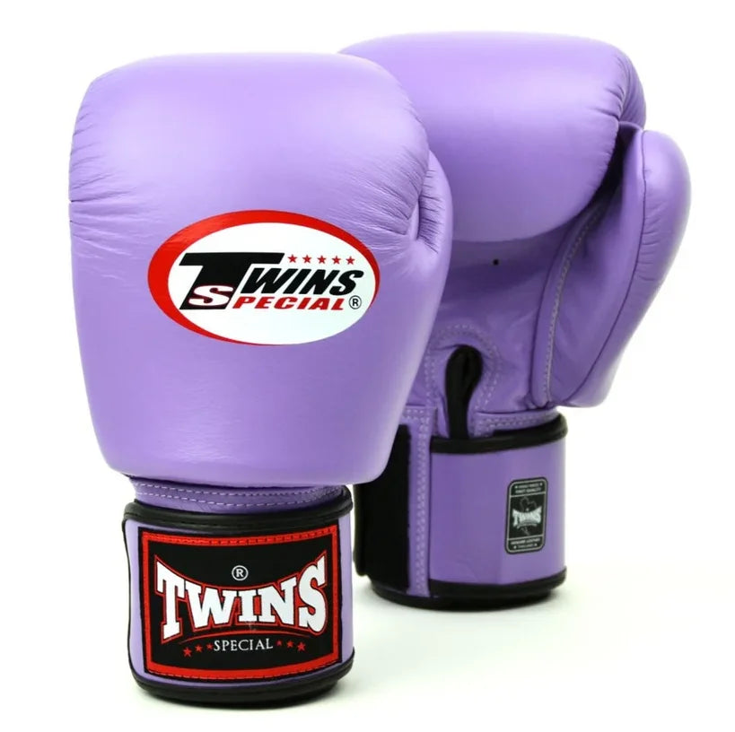 TWINS IP-300 Boxing Gloves Professional Muay Thai Training Sparing Fighting Gloves Top Grade Cowhide Leather Thick 4-Layer