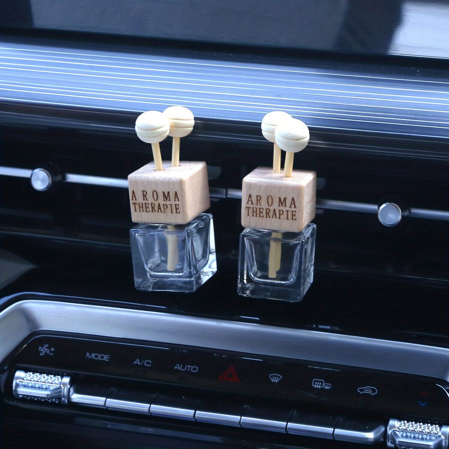 2pcs Car Air Outlet Perfume Bottle Clip Car Interior Accessories Women