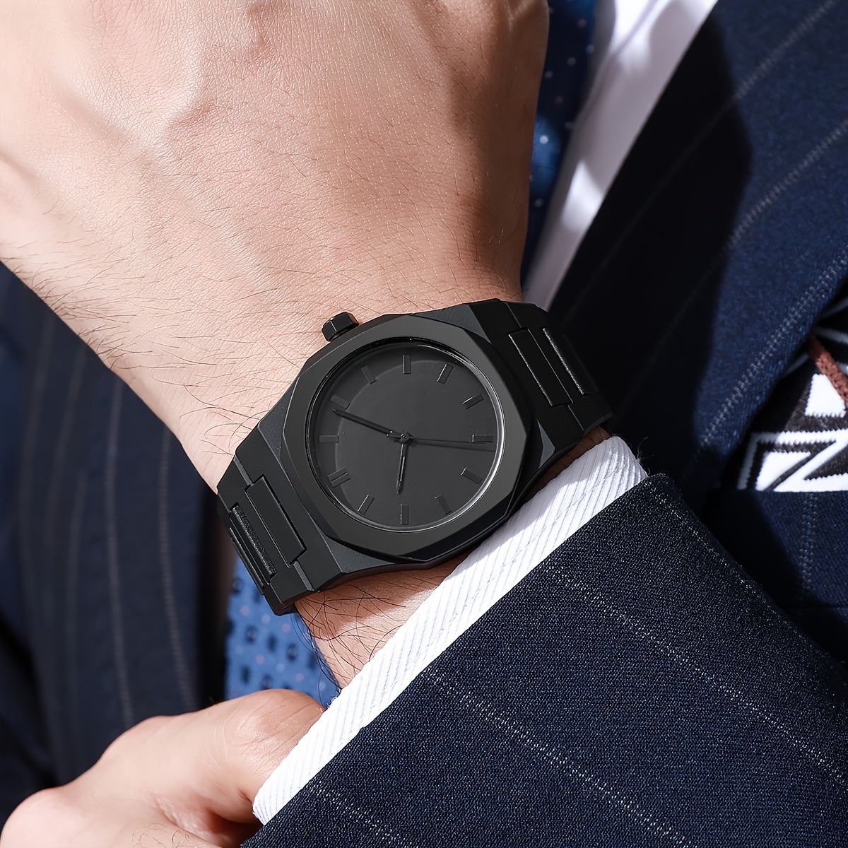 4pcs Modern Minimalist Black Quartz Watch Set - Roman Numeral Dial, Unisex Business & Casual Watches with Silicone Strap, Elegant Gift Box Included for Men & Women - Affordable Luxury Analog Watches for Everyday & Special Occ